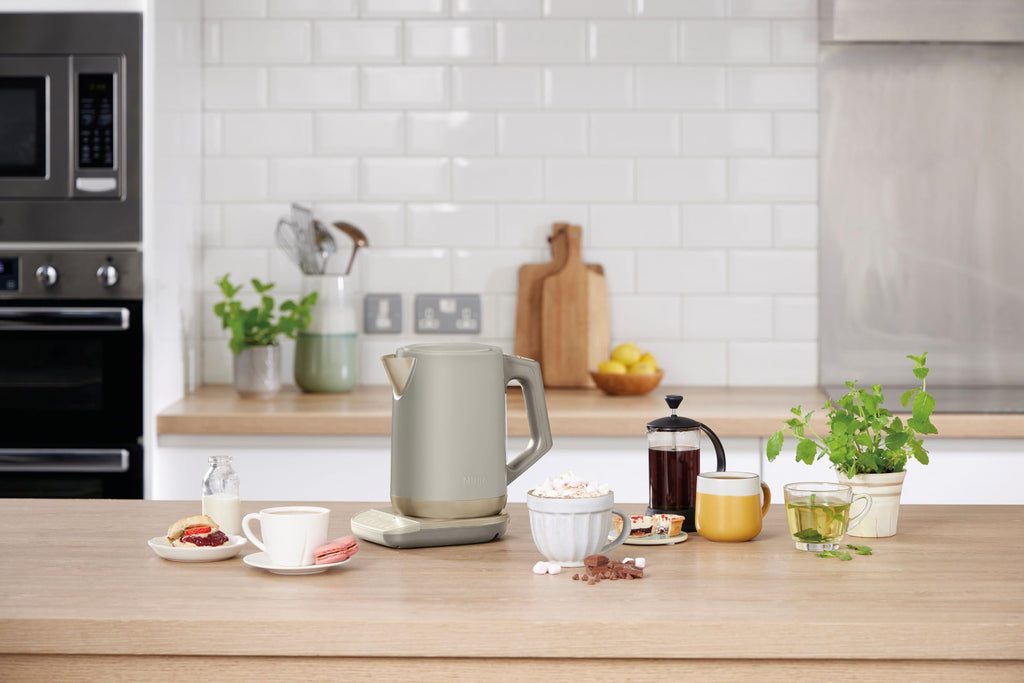 Ninja Wasserkocher mit Temperaturwahl 1,7 L – Stone Gold