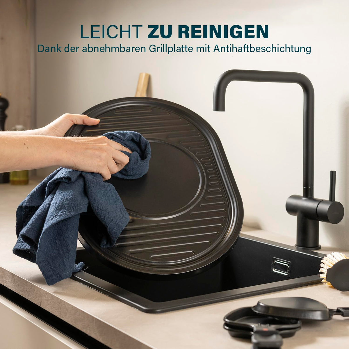 Princess Raclette-Grill oval – 8 Pfännchen, mit Crêpes-Fläche, 1200 W